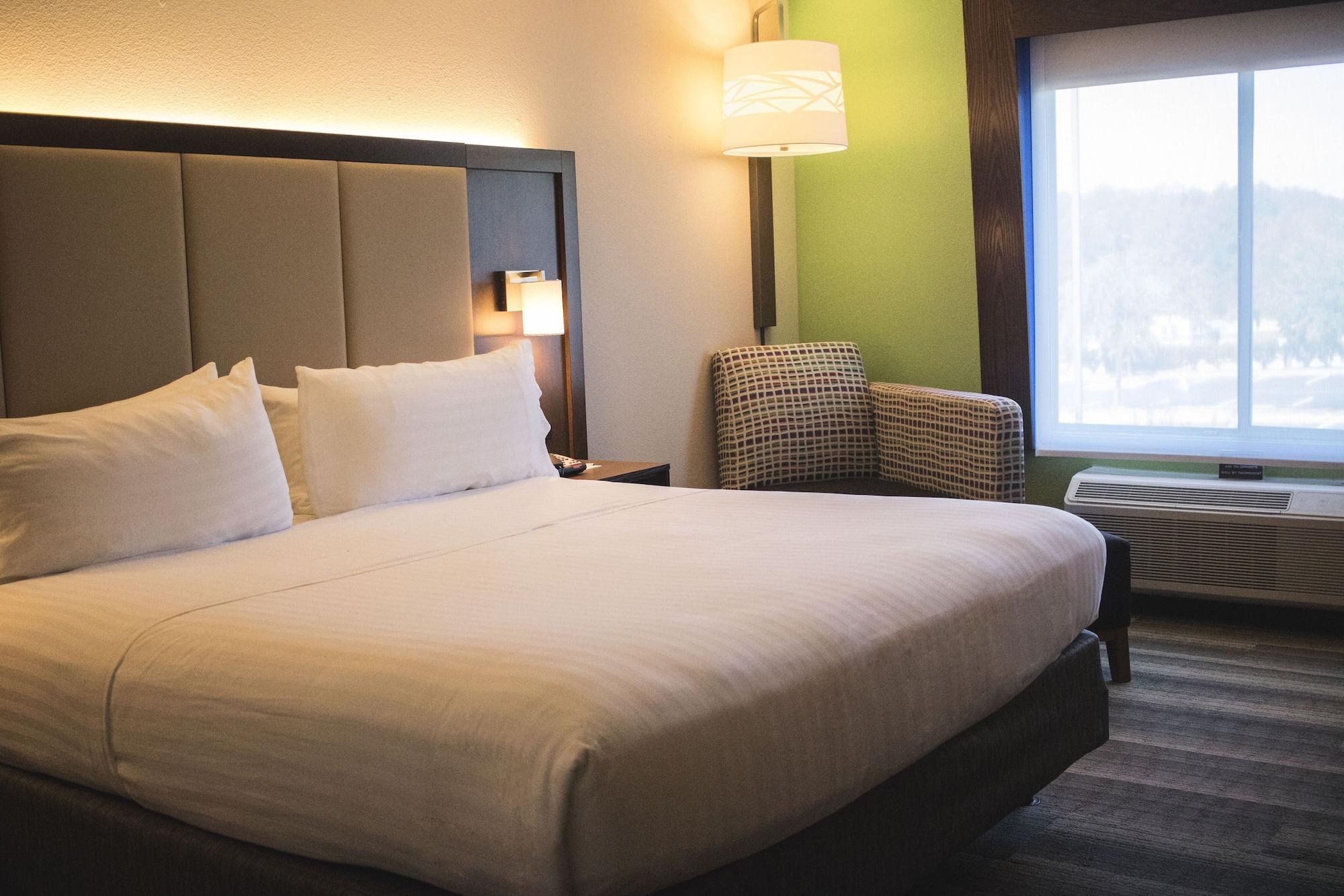 Holiday Inn Express & Suites Columbia-I-26 @ Harbison Blvd By Ihg Exterior foto