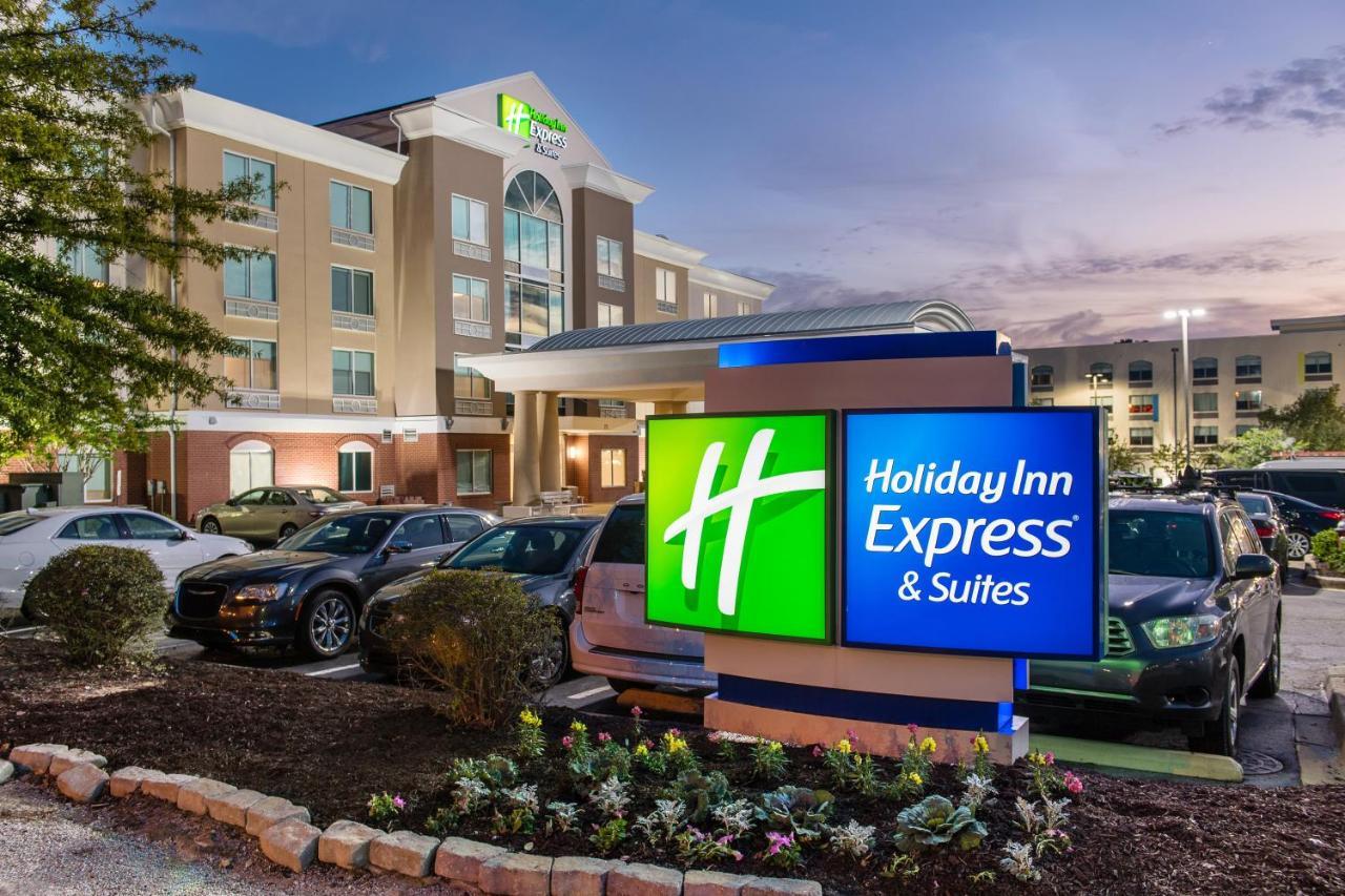Holiday Inn Express & Suites Columbia-I-26 @ Harbison Blvd By Ihg Exterior foto