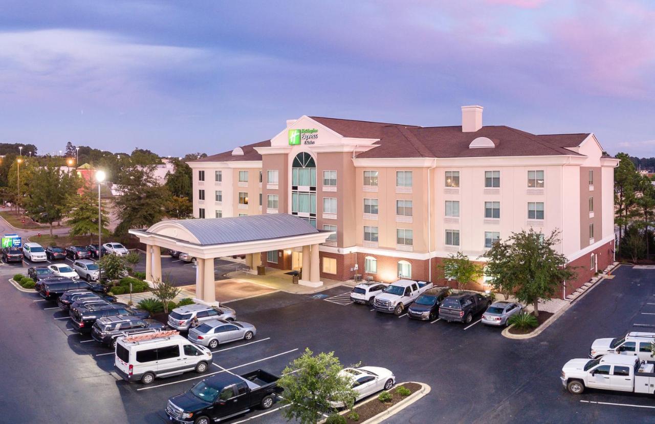 Holiday Inn Express & Suites Columbia-I-26 @ Harbison Blvd By Ihg Exterior foto