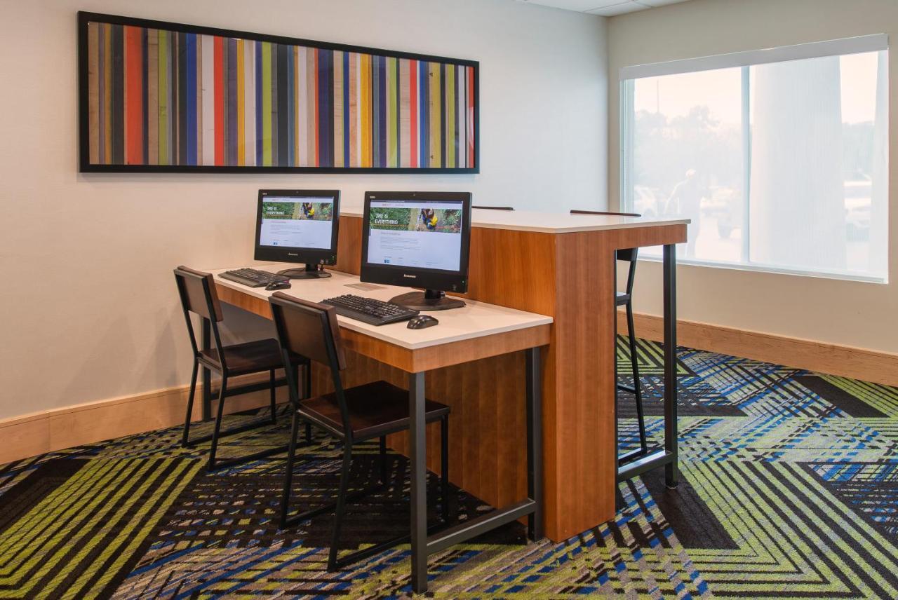 Holiday Inn Express & Suites Columbia-I-26 @ Harbison Blvd By Ihg Exterior foto